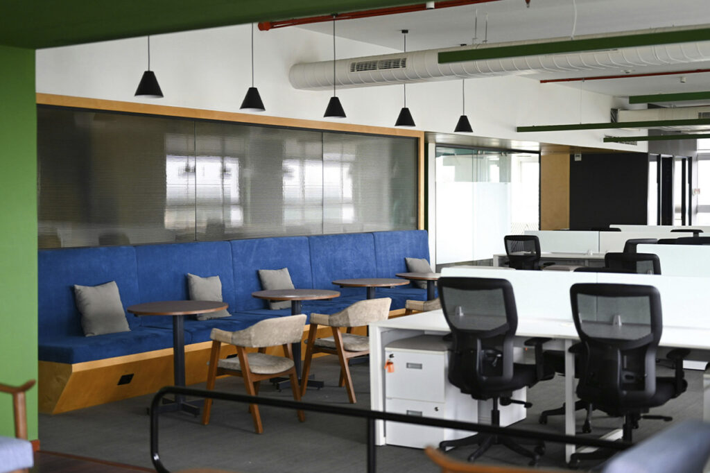 diseno interiores oficinas reforvis malaga